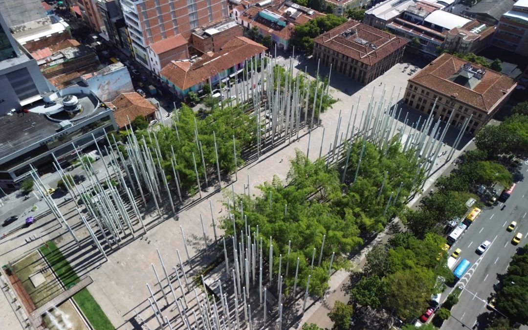 Asoguayaquil y Gerencia del Centro firman alianza en pro del Parque de las Luces