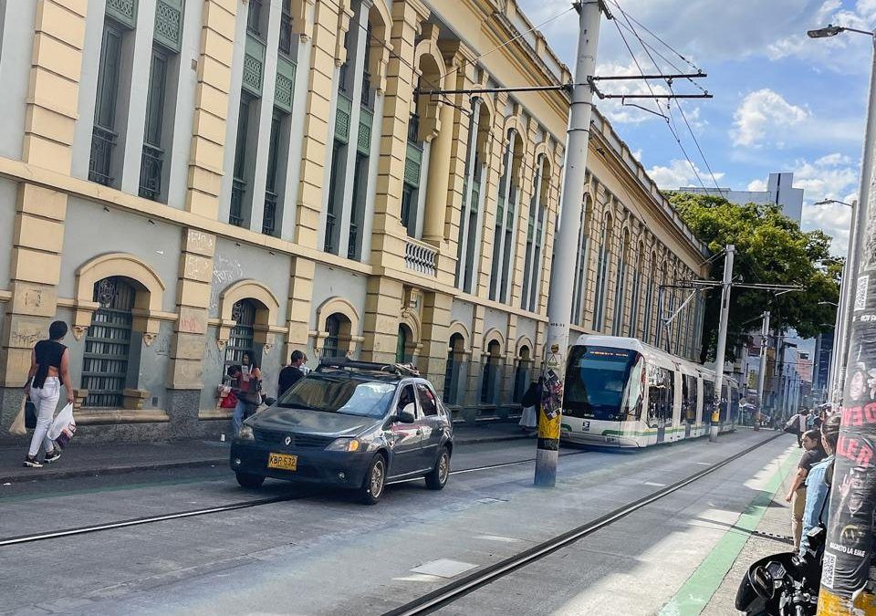 Irrespeto al corredor del tranvía